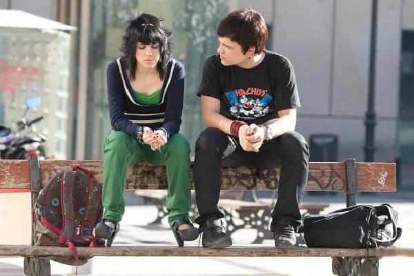 сериал похожий на элиту от нетфликс