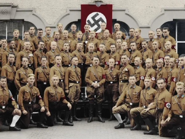 док фильмы про гитлера