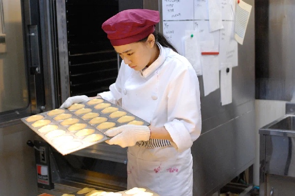 фильм про девушку кондитера