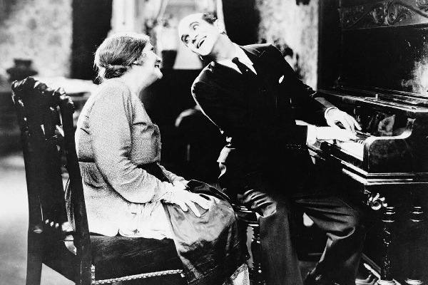 первая музыка в кино