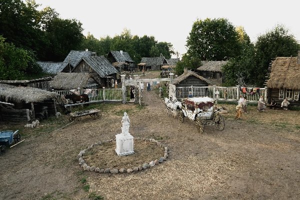 где снимали холоп 2 замок