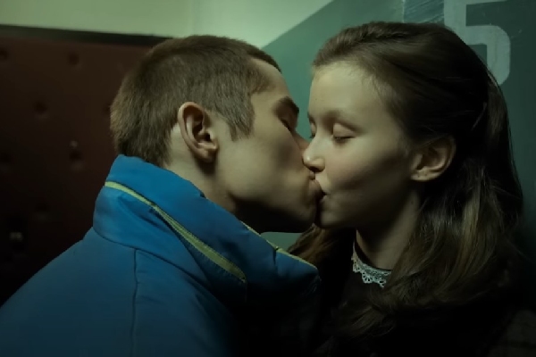 сериал слово пацана момент изнасилования