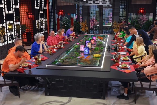 в чем суть шоу сокровища императора