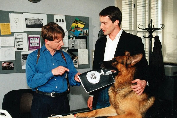 сериал про собаку полицейского