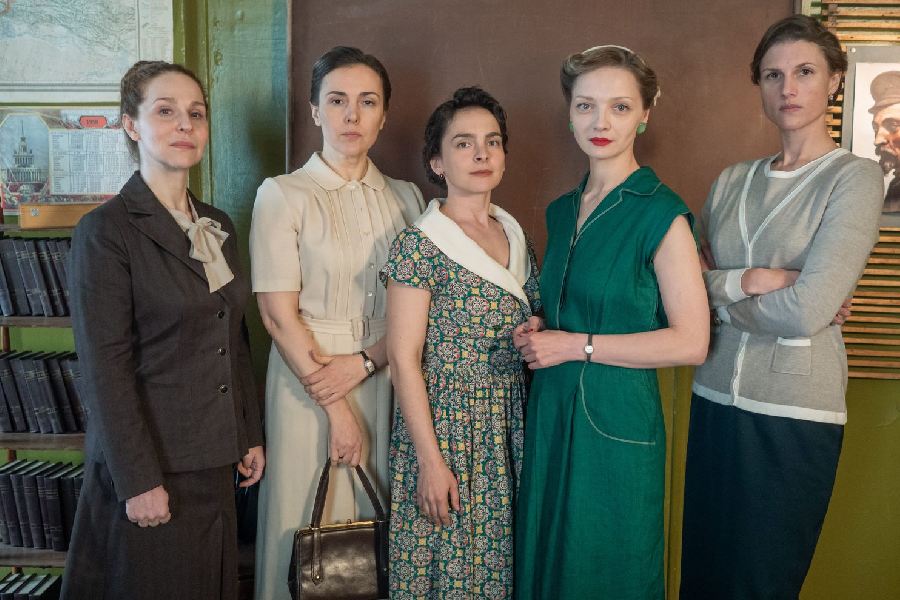 новые сезоны сериалов первый канал 2025