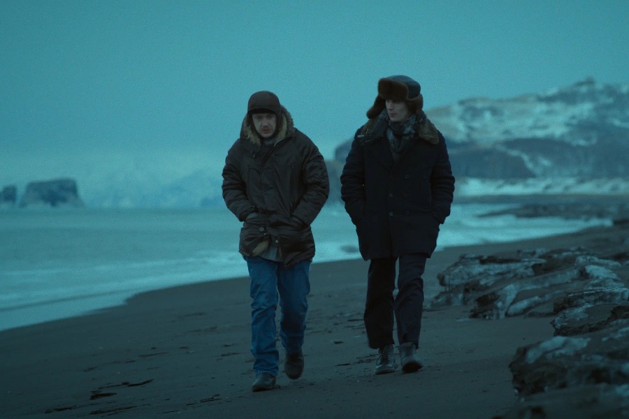 город где снимали аутсорс