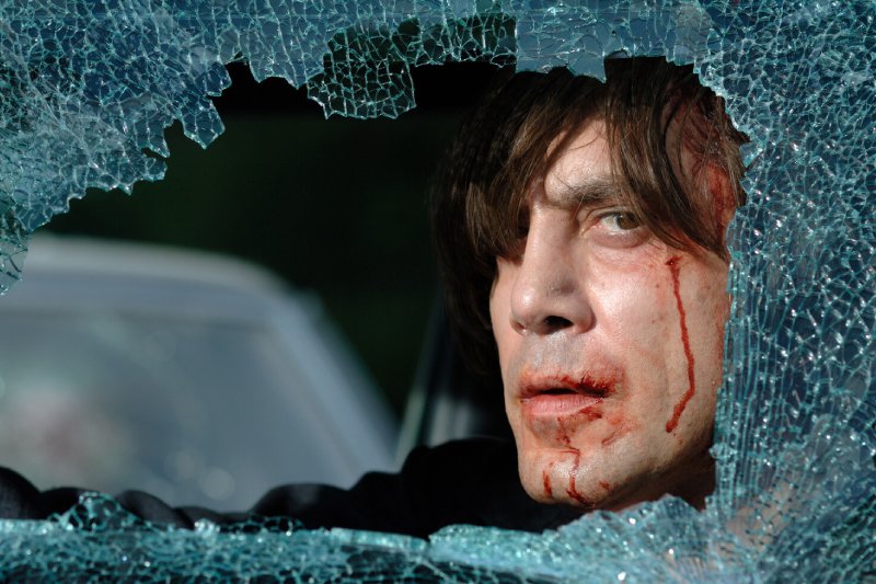 старикам тут не место смысл концовки